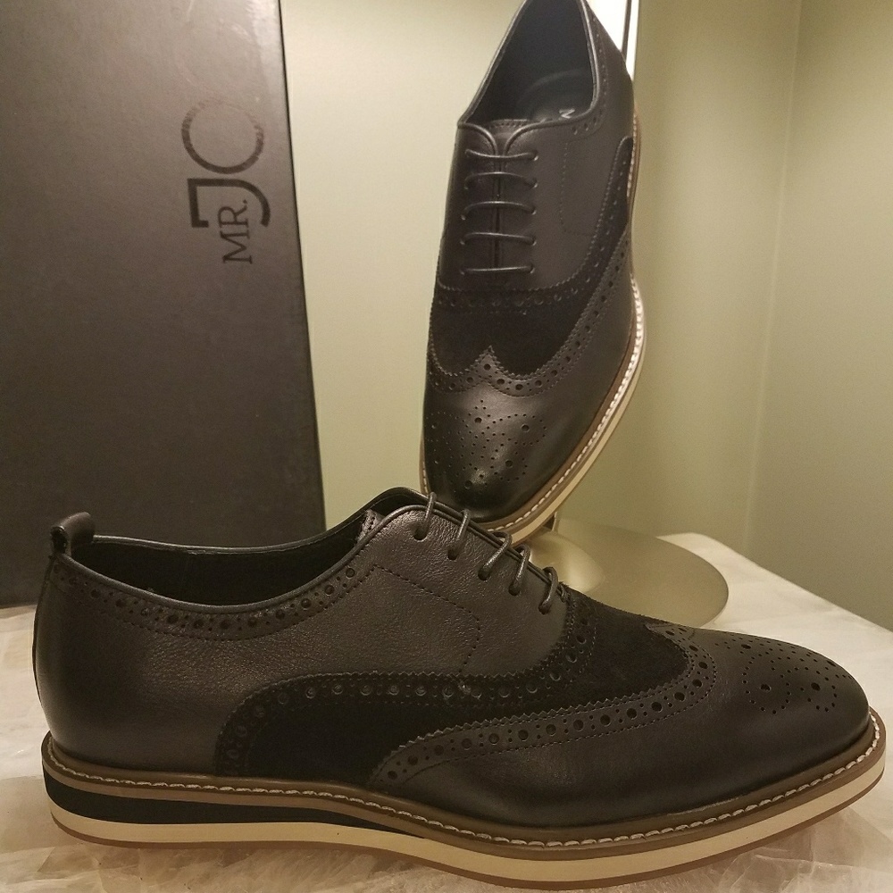 Shoes - Picture 2 of 8